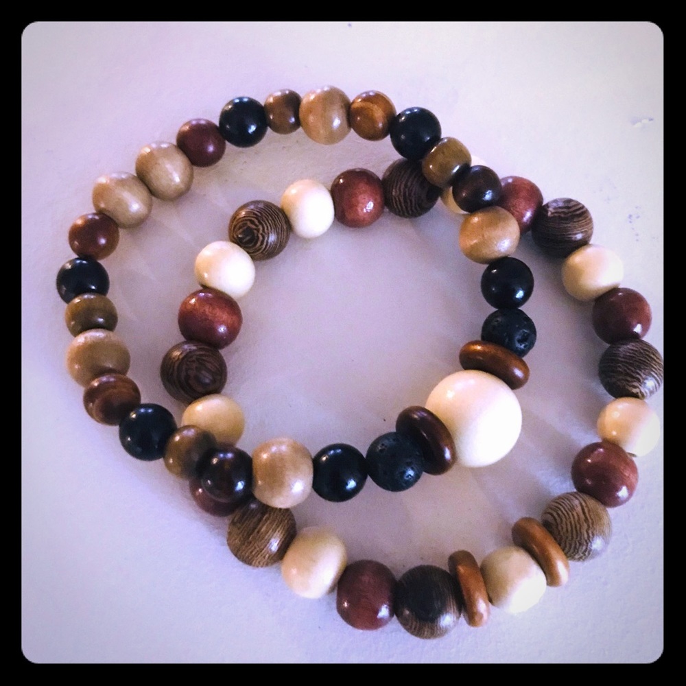 Lively Stones Accessories.